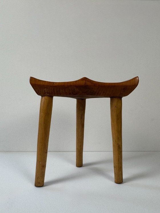 Image 1 of Tabouret vintage en bois tripode, France 1960