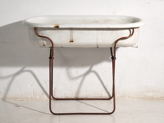 Antique bathtub in enamelled iron – Central Europe, circa 1950 #2 – Decorative Objects, Industrieel (photo 26 of 40)