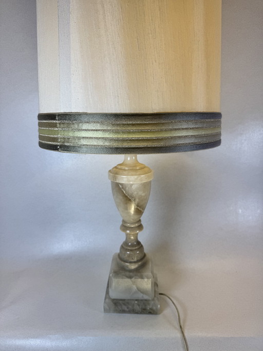 Elegant vintage table lamp made of alabaster and marble - warm light, timeless class