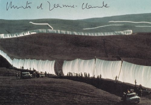 Image 1 of Christo & Jeanne-Claude - Running Fence - tarjeta artística firmada (+1) con 2 piezas de tela originales