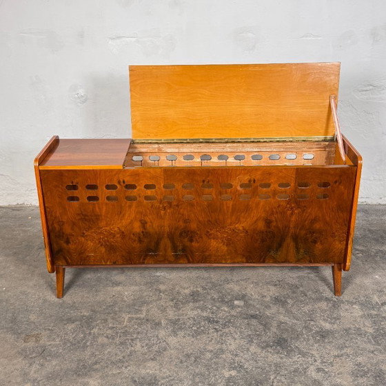 Image 1 of Bedlinnenopslag uit het midden van de eeuw door František Jirák voor Tatra Nábytok, jaren 60