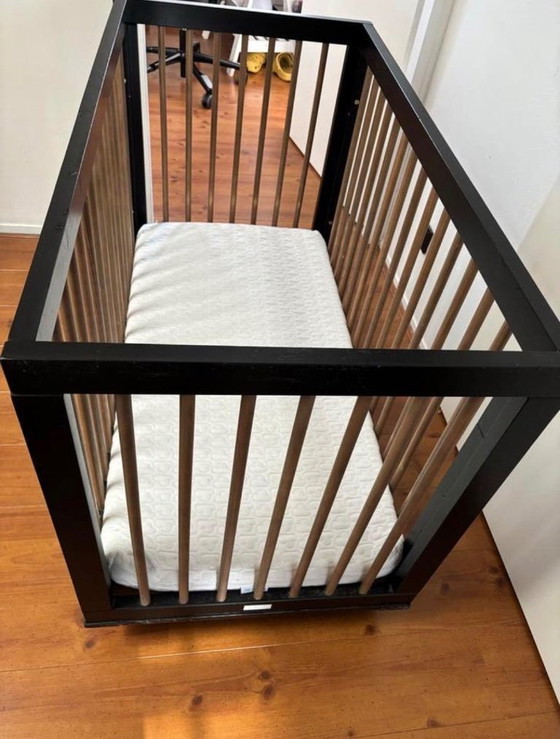 Image 1 of Lettino per neonati in arrivo, nero, con materasso Aerosleep - Regolabile