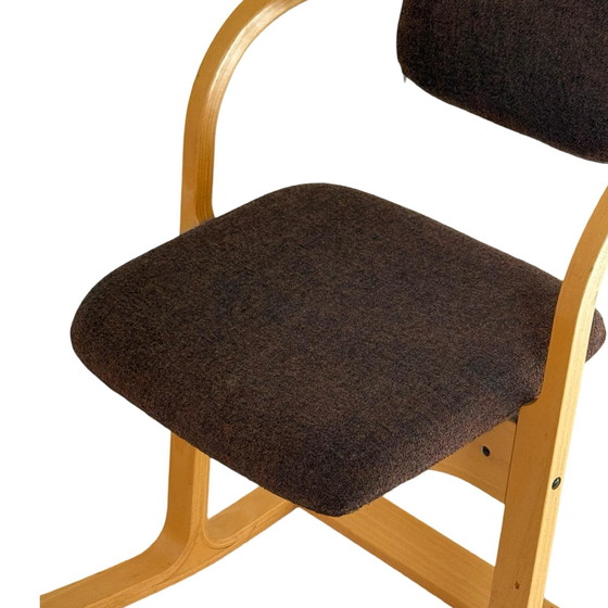 Image 1 of Peter Opsvik - Stokke - Actulum - Ergonomically Shaped Rocking Chair - Brown Upholstery and Wooden Frame
