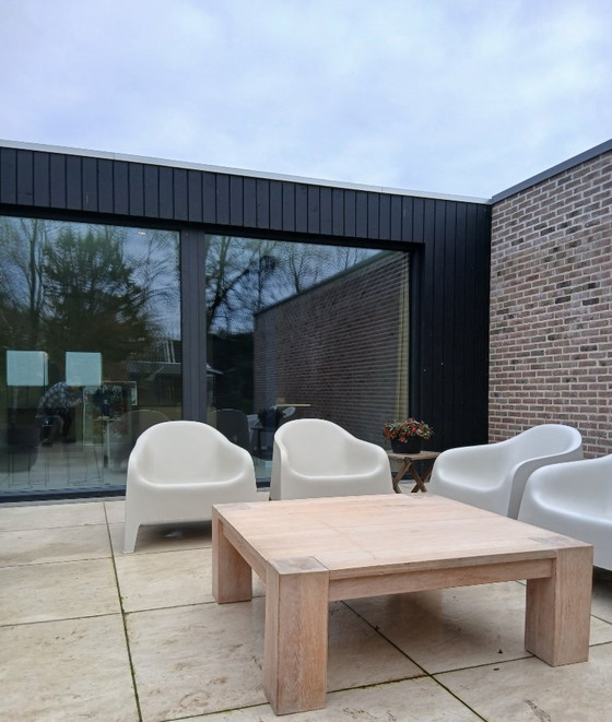 Image 1 of Couchtisch aus massiver Eiche, 110 x 110 x 4 cm