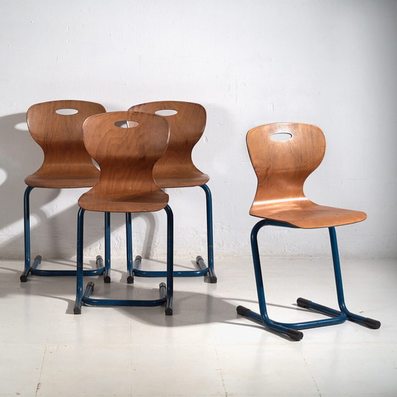 Vintage school chairs (c.1950). Set of 4 pieces – Side chairs, Iron, Industrieel (photo 4 of 22)