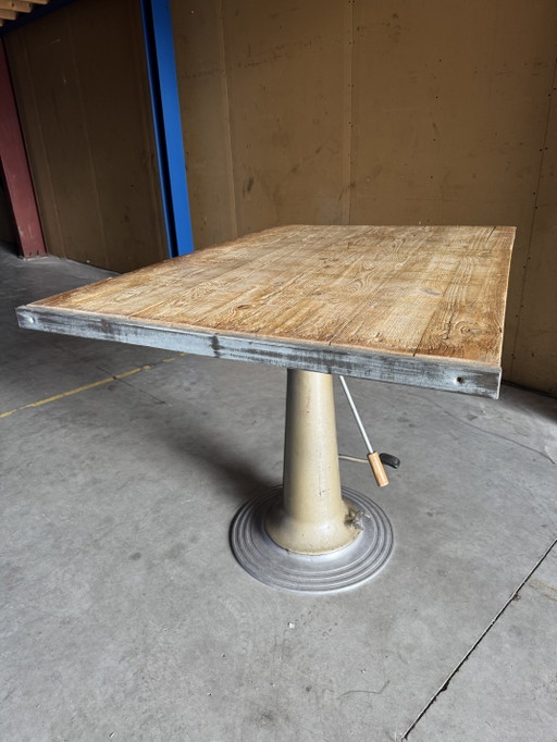 Table de travail industrielle Nike Eskilstuna