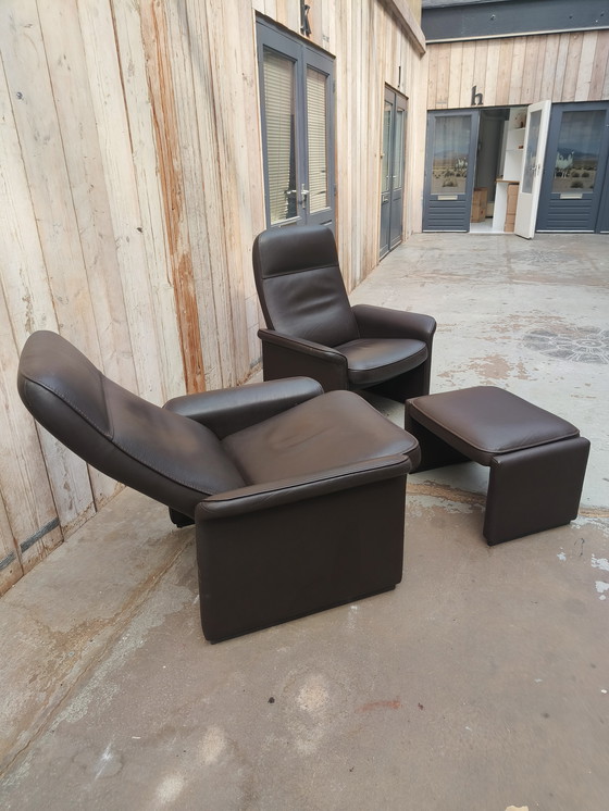 Image 1 of 2 Vintage desede De Sede Svizzera collo pelle ds50 DS 50 poltrone e hocker marrone scuro