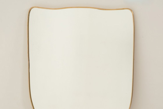 Image 1 of Specchio in ottone dorato nello stile di Gio Ponti e degli anni '80.