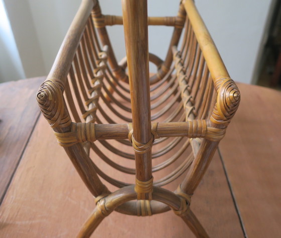 Image 1 of Revistero de bambú de mediados de siglo, década de 1960