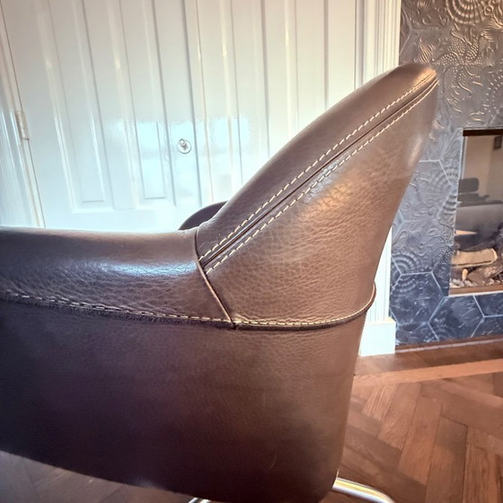 Image 1 of Label kuipstoeltje – leer – draaibaar – op wielen