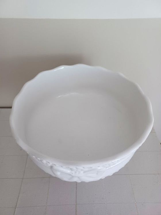 Image 1 of Italian Ceramic Centerpiece on Base – Sculptural Relief & Bow Motif – 60s/80s