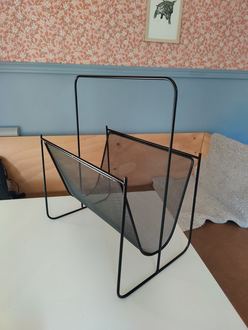 Schwarzes Metall-Rednerpult, wahrscheinlich tomado