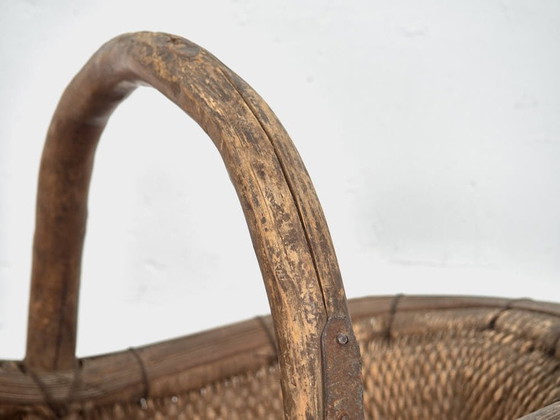 Antiker Weidenkorb mit Massivholzgriff (ca. 1900) #4, Dekorative Objekte, Korbgeflecht, Braun, Rustic (Foto 13 von 14)