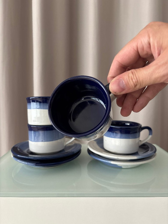 Lot de 4 Tasses et Soucoupes en Céramique d'Atelier Vintage – Émaillé Main Bleu & Blanc – Vaisselle, Ceramic (photo 2 of 13)