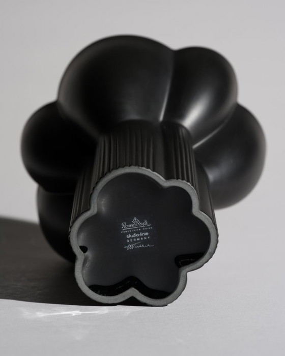 Image 1 of Vaso scultoreo Rosenthal Duo Tapio Wirkkala in vetro satinato e rara porcellana nera