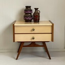 Midcentury vintage nachtkastjes sixties ladekast