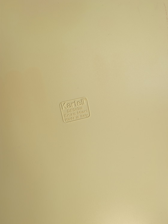 Image 1 of Clino dienbladenset van Kartell, ontworpen door Enzo Mari, in uitstekende staat.