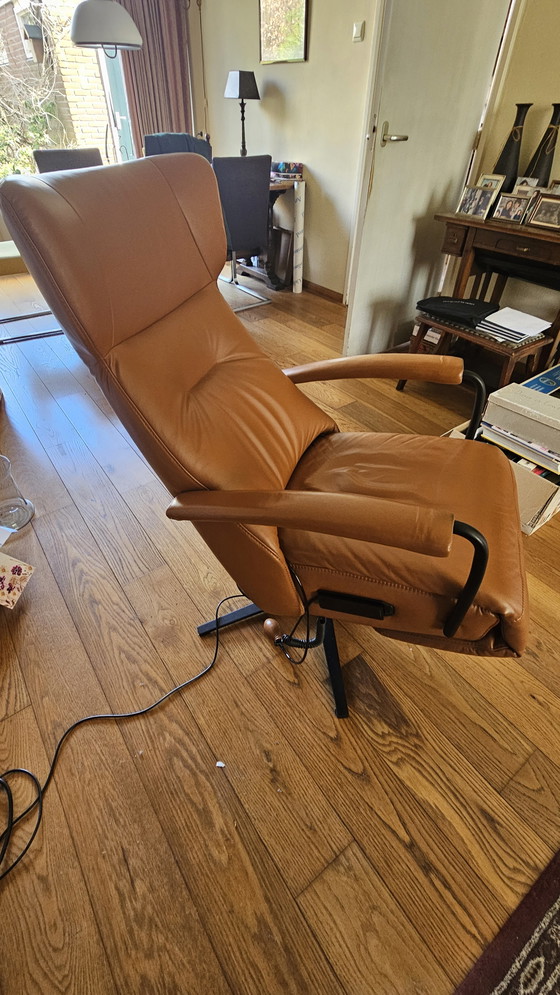 Image 1 of Precioso sillón reclinable de cuero C-102 de Prominent.