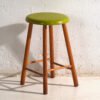Taburete de madera antiguo con asiento redondo – Europa Central, c. 1950 – Rustic (photo 9 of 40)