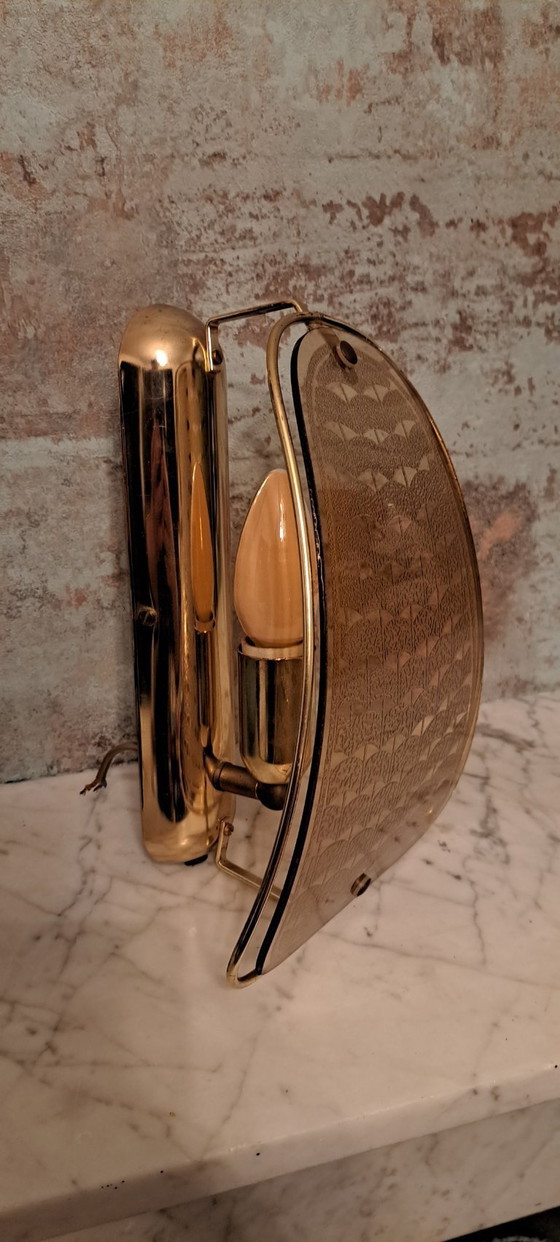 Image 1 of Lampada da parete vintage Lakro in stile Hollywood Regency, ottone dorato/vetro