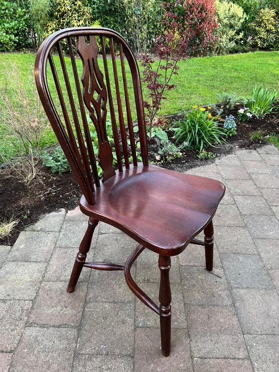 Image 1 of Set van 4 antieke Windsor stoelen – massief hout kersenkleur