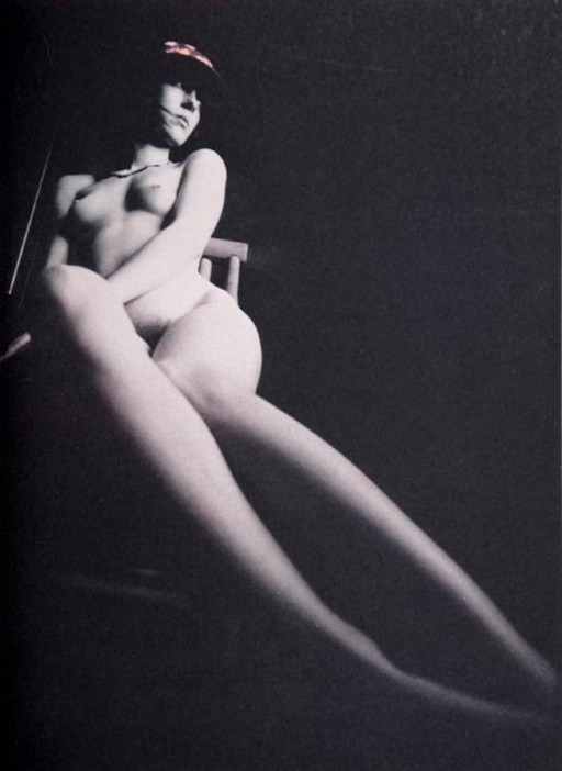 KAREN SZÉKESSY, Étude mit Hut, foto