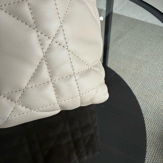 Image 1 of BORSA TOTE MEDIA DIOR TOUJOURS MACROCANNAGE IN VITELLO TRAPUNTATO