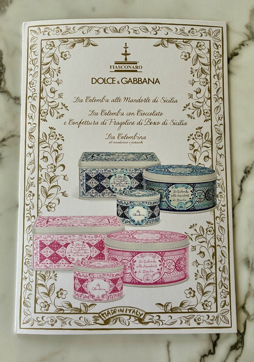 Reclame op karton voor Dolce Gabbana en Fiasconaro Italië