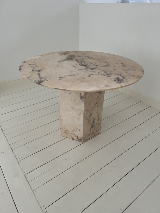 Table ronde en marbre Rose Aurore