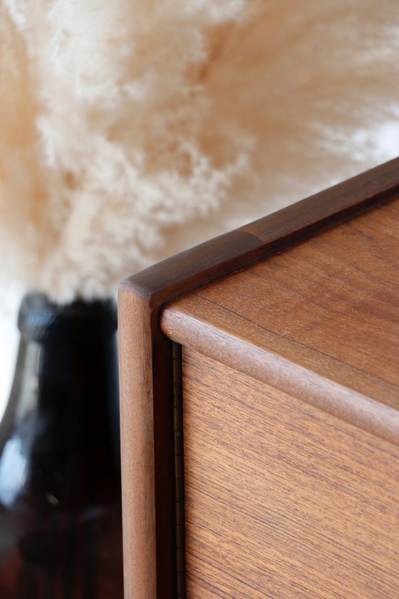 Image 1 of Da Silva" vintage sideboard - Younger