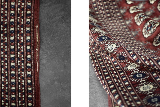 Image 1 of Roter handgewebter Orientteppich aus Bokhara, 1960er Jahre