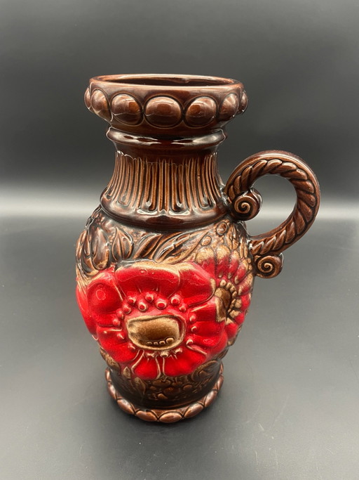 Scheurich 487-28 – Große Vintage-Henkelvase mit rotem Blütenrelief – West Germany – 1970er Jahre