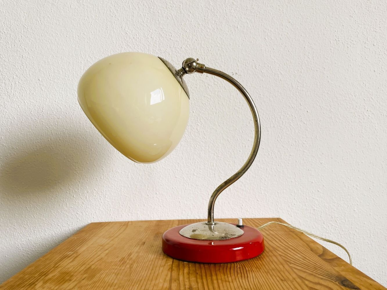 Small Mid-Century Modern Table Lamp with Cream Opaine Lampshade