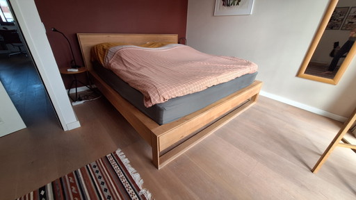 Massief eikenhouten design tweepersoonsbedframe, in perfecte staat. – tweepersoonsbedden, Wood