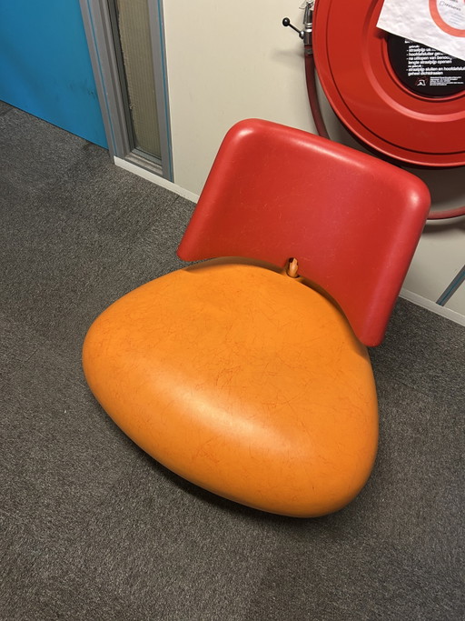 Leolux Pallone Red Orange armchair Mellow Edition