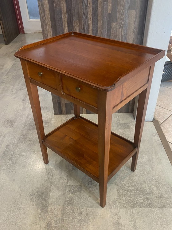 Image 1 of Table d’appoint 2 tiroirs merisier 1950