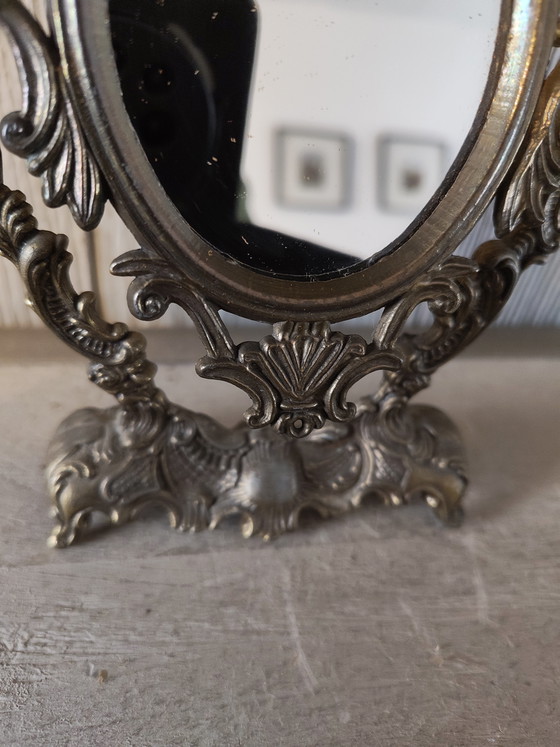 Image 1 of Miroir de maquillage vintage en laiton