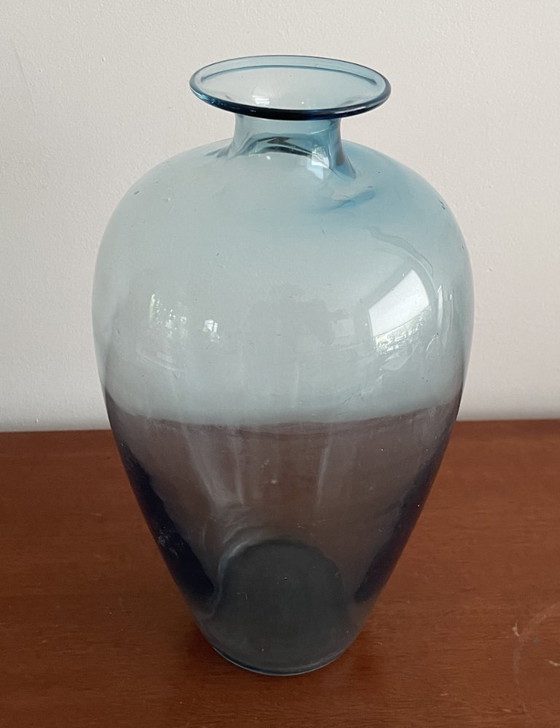 Image 1 of Vaso vintage in vetro azzurro