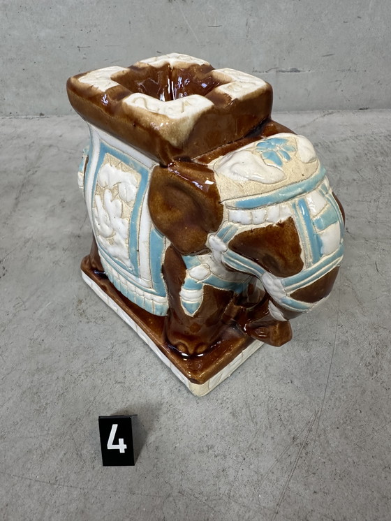 Image 1 of Cendrier vintage à éléphant - céramique