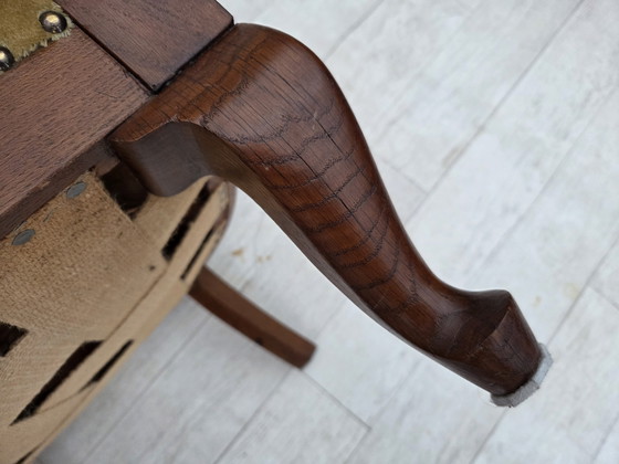 Image 1 of 1960er Jahre, dänischer Beistell-/Kindersessel, hellgrüner Möbelvelours, Eichenholz.