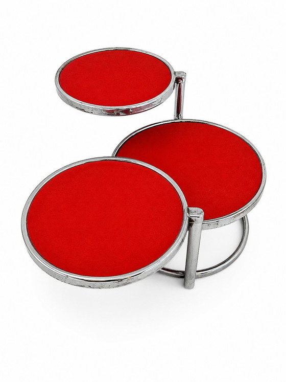 Dreistöckiger Couchtisch aus Glas mit verchromtem Stahlgestell aus den 1970er Jahren. – Couchtische, Chrome (photo 4 of 9)
