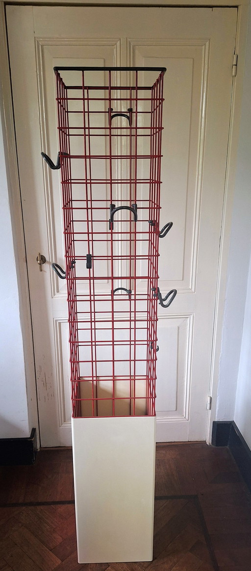 Perchero. Anna Castelli Ferrieri para Kartell, década de 1980.