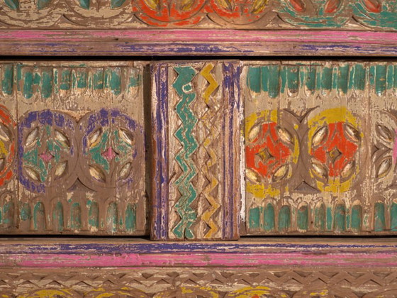 Meuble bas ancien sculpté avec tiroirs en pin – Xinjiang, circa 1900 – Vaisseliers (photo 32 of 40)