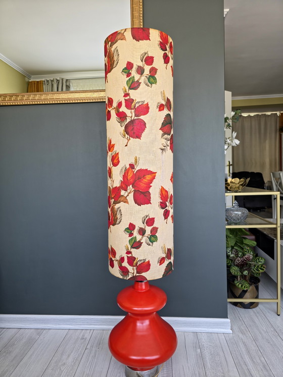 Lampadaire Vintage Space Age 150 cm – Céramique Rouge & Abat-jour Tissu – Textile, Ceramic (photo 2 of 11)