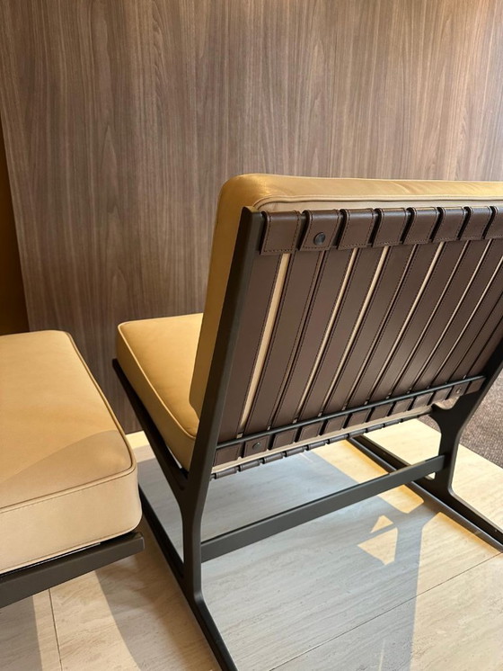 Image 1 of Poltrona + Pouf – modello Paula Molteni & C