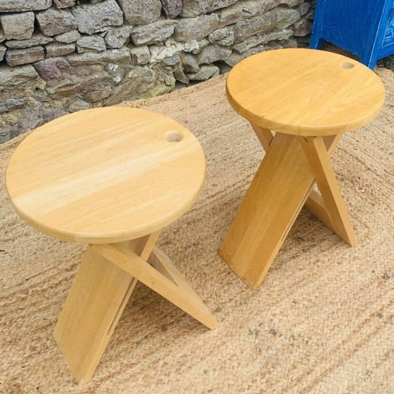 Coppia di sgabelli pieghevoli vintage Suzy di Adrian Reed – Legno (photo 3 of 20)