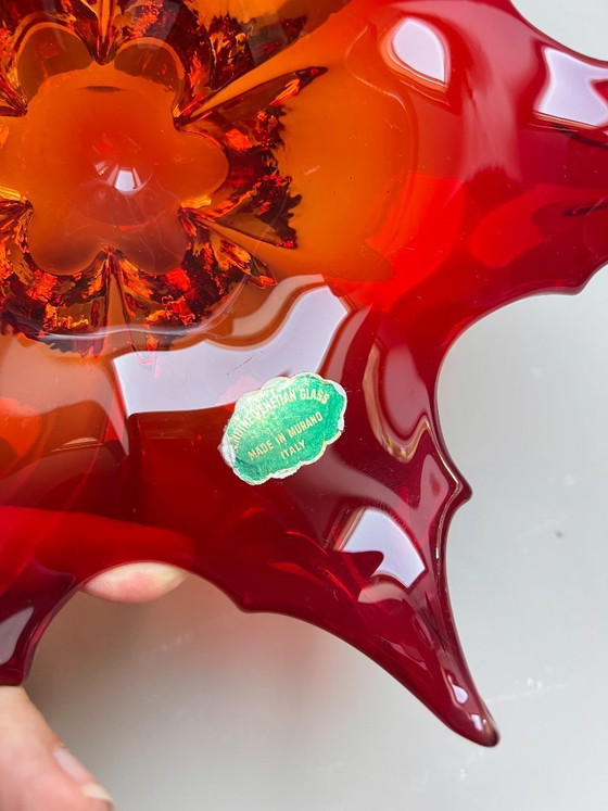 Image 1 of Bol vintage en verre de Murano, rouge, de forme pointue, Murano, Italie, verre d'art, style estival