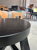 Taburete recortado de Tom Dixon