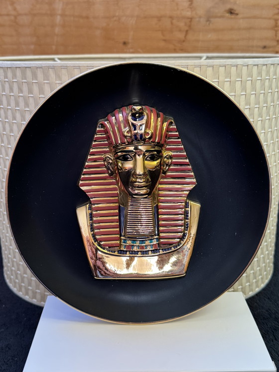 Image 1 of 𓂀 “Egypt: Splendors of an Ancient World” | 3D collector plates in 22-karat gold | Osiris Porcelain | Mint condition