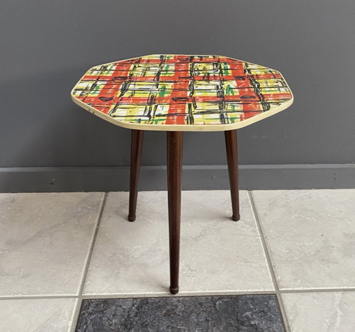 Small 8 Sided Plant Table In Multicolor 1960s – plantentafel, Plastic, Wood (photo 2 of 10)